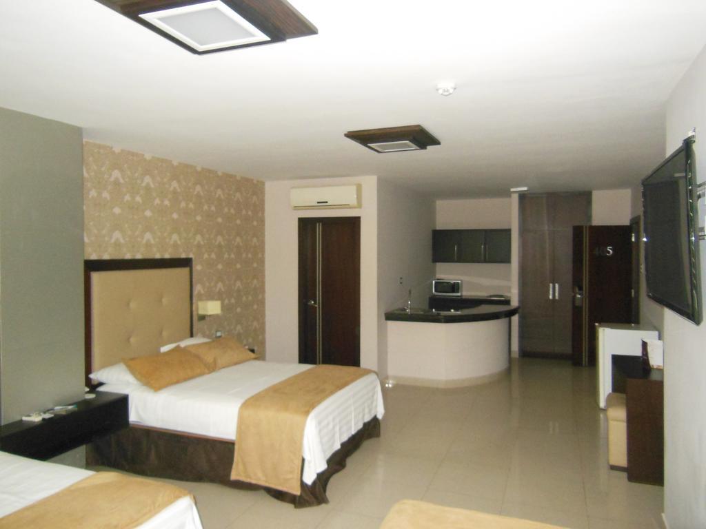 Hotel Veuxor Machala Bagian luar foto